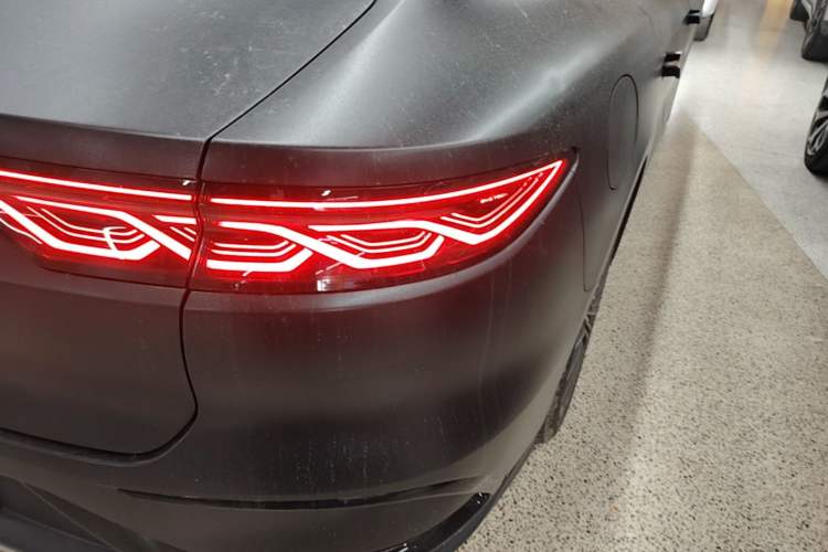 Used BYD Han 2024 DM-i Glory Edition 121KM Premium Model Right Rear Taillight