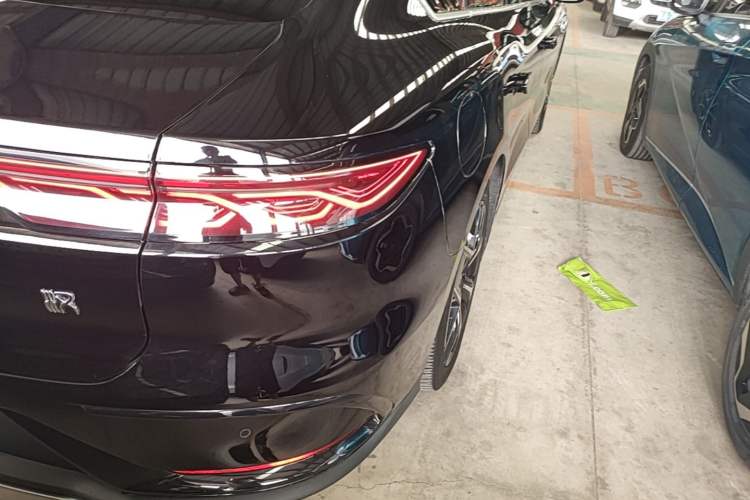 Used BYD Han 2024 EV Glory Edition 605KM Front-Wheel-Drive Premium Model Right Rear Taillight