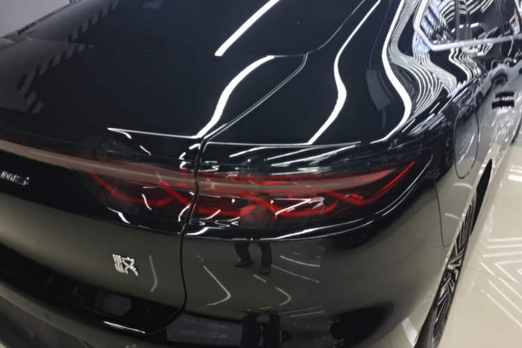 Used BYD Han 2024 DM-i Glory Edition 121KM Prestige Model Right Rear Taillight