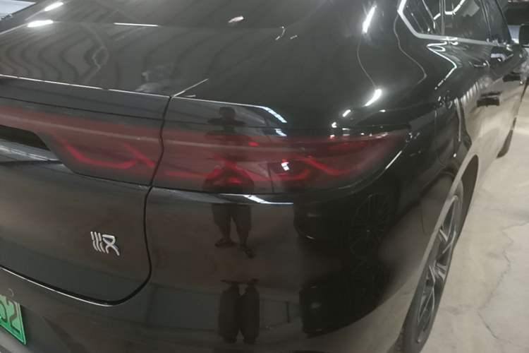 Used BYD Han 2024 EV Glory Edition 715KM Front-Wheel-Drive Flagship Model Right Rear Taillight
