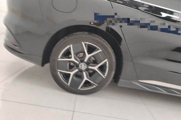 Used BYD Han 2024 EV Glory Edition 605KM Front-Wheel-Drive Premium Model Right Rear Wheel Hub
