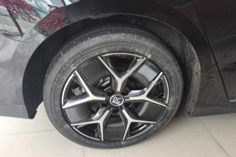 Used BYD Han 2024 EV Glory Edition 605KM Front-Wheel-Drive Premium Model Right Rear Wheel Hub