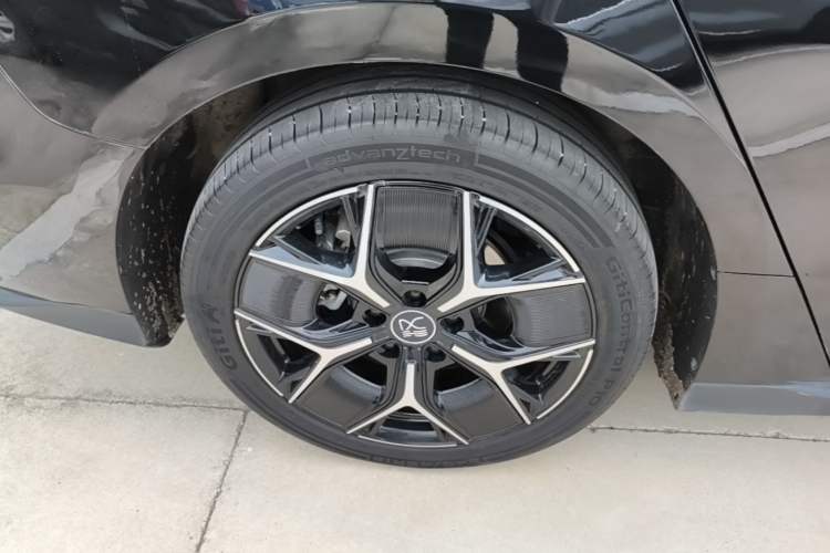 Used BYD Han 2024 EV Glory Edition 605KM Front-Wheel-Drive Premium Model Right Rear Wheel Hub
