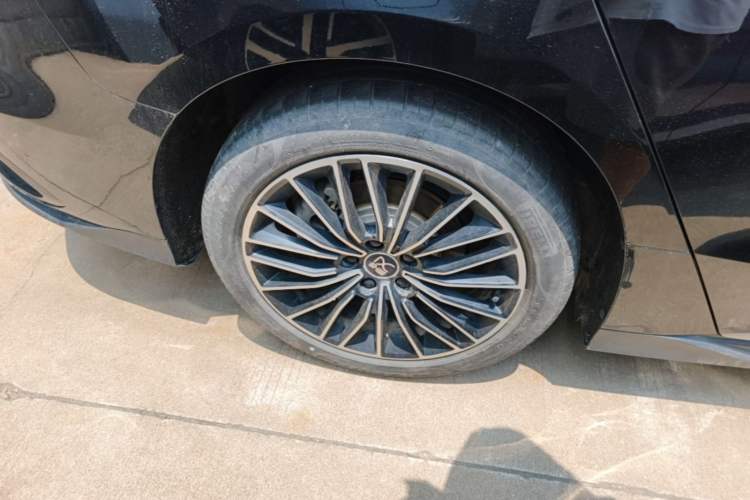 Used BYD Han 2024 DM-i Glory Edition 121KM Premium Model Right Rear Wheel Hub