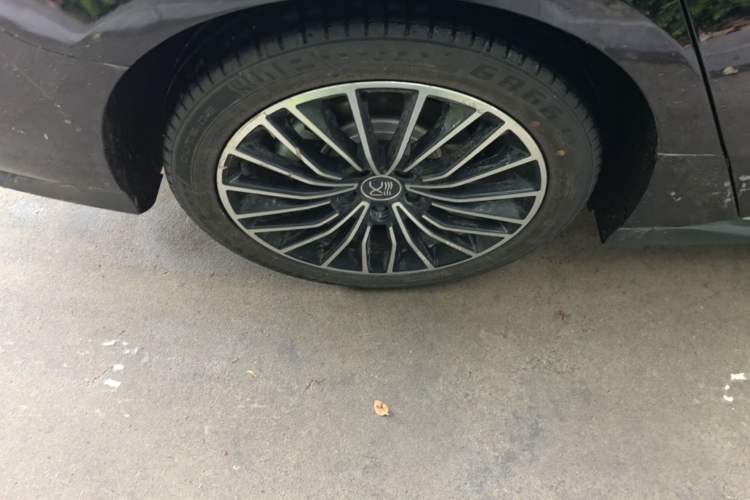 Used BYD Han 2024 EV Glory Edition 506KM Front-Wheel-Drive Premium Model Right Rear Wheel Hub