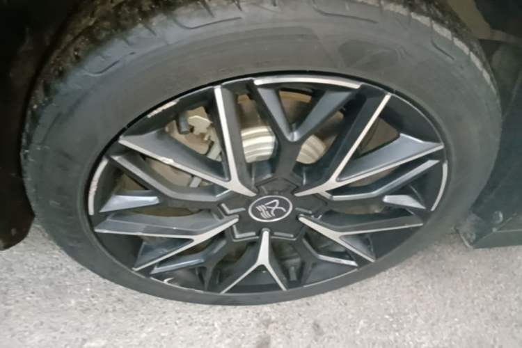 Used BYD Han 2024 EV Glory Edition 610 km All-Wheel Drive "Tian Shen Zhi Jia" Intelligent Driving Model Right Rear Wheel Hub