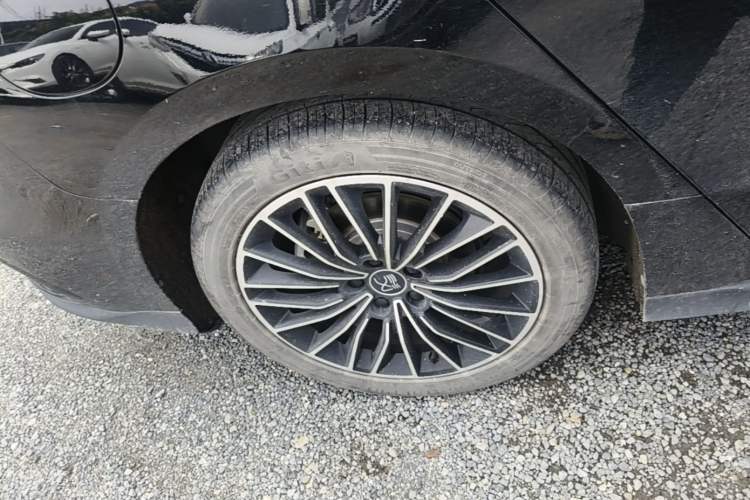 Used BYD Han 2024 EV Glory Edition 506KM Front-Wheel-Drive Premium Model Right Rear Wheel Hub