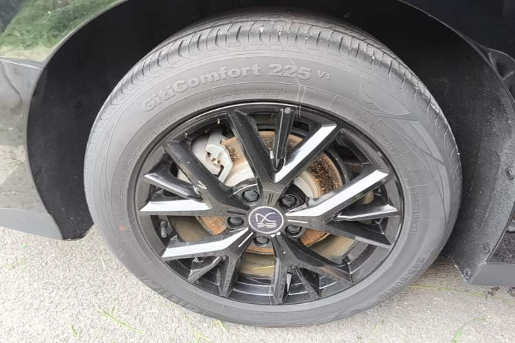 Used BYD Han 2024 DM-i Glory Edition 121KM Prestige Model Right Rear Wheel Hub