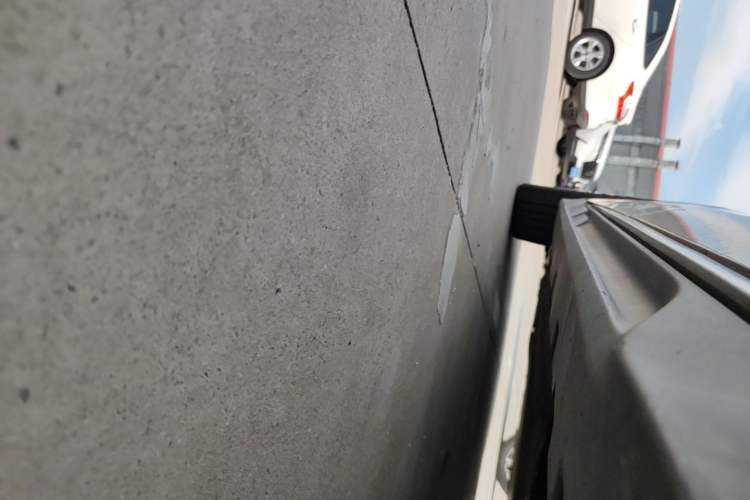Used BYD Han 2024 EV Glory Edition 506KM Front-Wheel-Drive Premium Model Right Side Sill