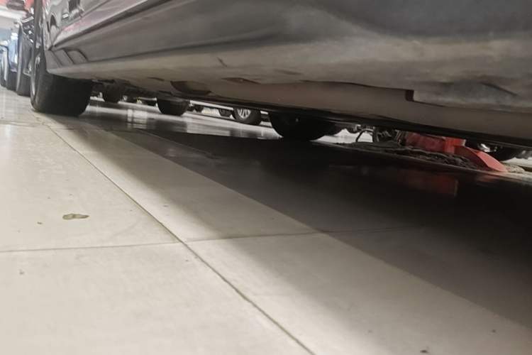 Used BYD Han 2024 DM-i Glory Edition 121KM Elite Model Right Side Sill