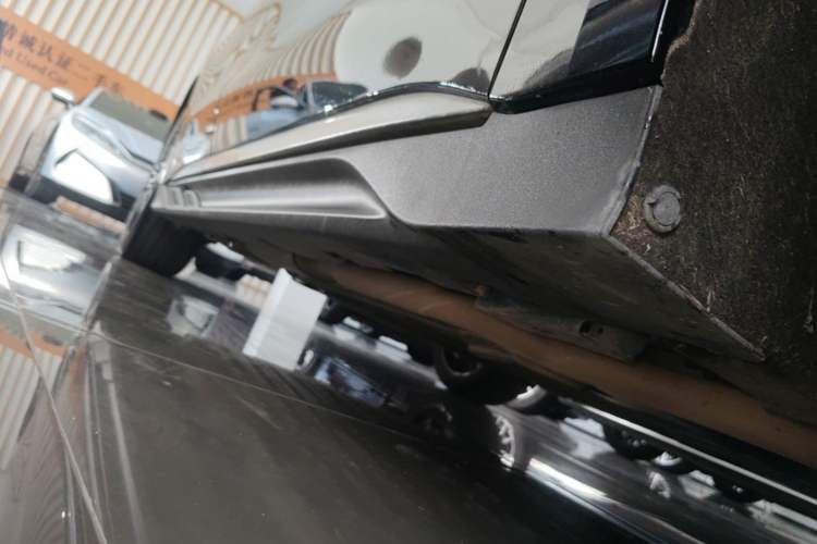 Used BYD Han 2024 DM-i Glory Edition 121KM Premium Model Right Side Sill