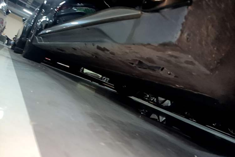 Used BYD Han 2024 EV Glory Edition 605KM Front-Wheel-Drive Premium Model Right Side Sill