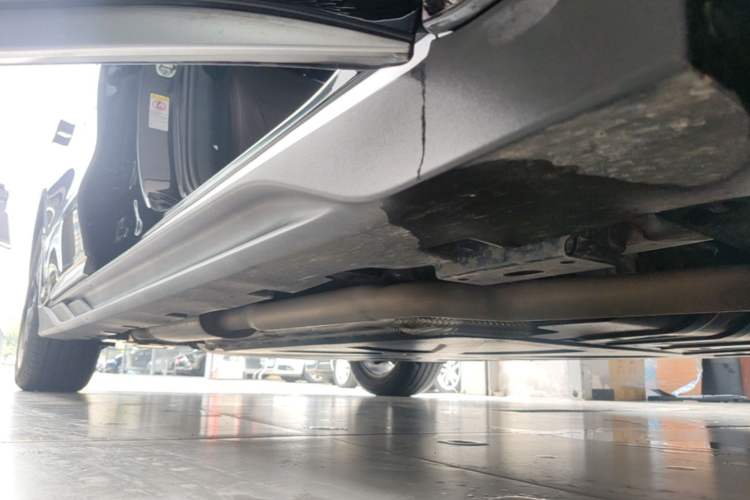 Used BYD Han 2024 DM-i Glory Edition 121KM Prestige Model Right Side Sill