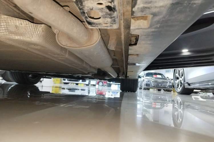 Used BYD Han 2024 DM-i Glory Edition 121KM Elite Model Right Side Sill