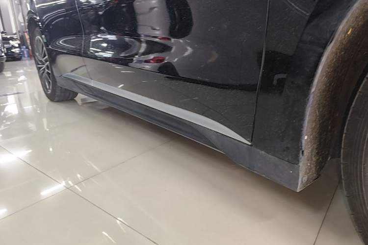Used BYD Han 2024 DM-i Glory Edition 121KM Prestige Model Right Side Sill