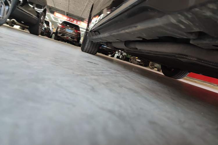 Used BYD Han 2024 DM-i Glory Edition 121KM Elite Model Right Side Sill