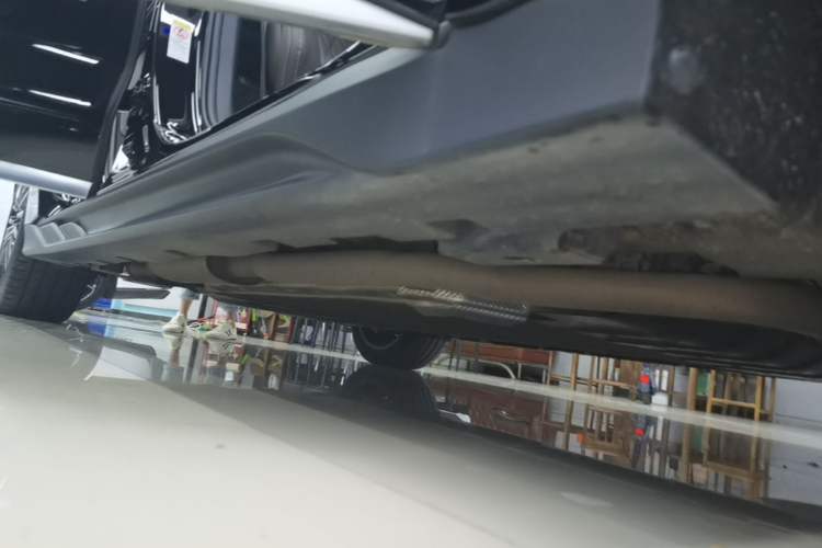 Used BYD Han 2024 DM-i Glory Edition 121KM Prestige Model Right Side Sill
