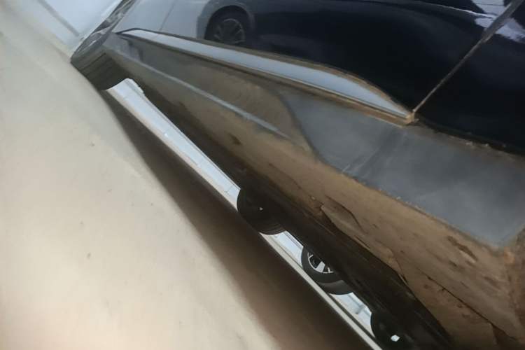 Used BYD Han 2024 EV Glory Edition 715KM Front-Wheel-Drive Flagship Model Right Side Sill