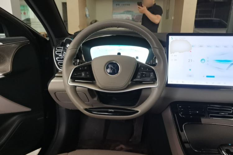 Used BYD Han 2024 EV Glory Edition 605KM Front-Wheel-Drive Premium Model Steering Wheel