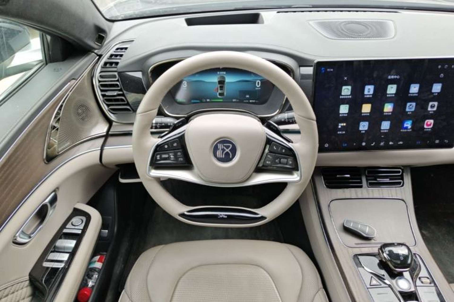 Used BYD Han 2024 EV Glory Edition 610 km All-Wheel Drive "Tian Shen Zhi Jia" Intelligent Driving Model Steering Wheel