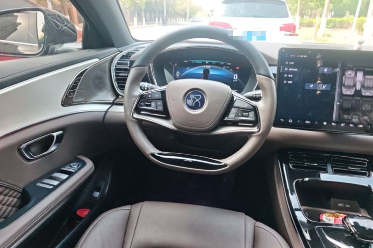 Used BYD Han 2024 DM-i Glory Edition 121KM Prestige Model Steering Wheel