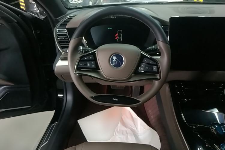 Used BYD Han 2024 DM-i Glory Edition 121KM Prestige Model Steering Wheel