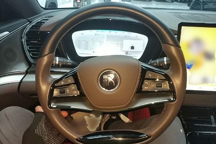 Used BYD Han 2024 DM-i Glory Edition 121KM Elite Model Steering Wheel