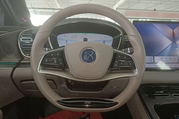 Used BYD Han 2024 EV Glory Edition 610 km All-Wheel Drive "Tian Shen Zhi Jia" Intelligent Driving Model Steering Wheel