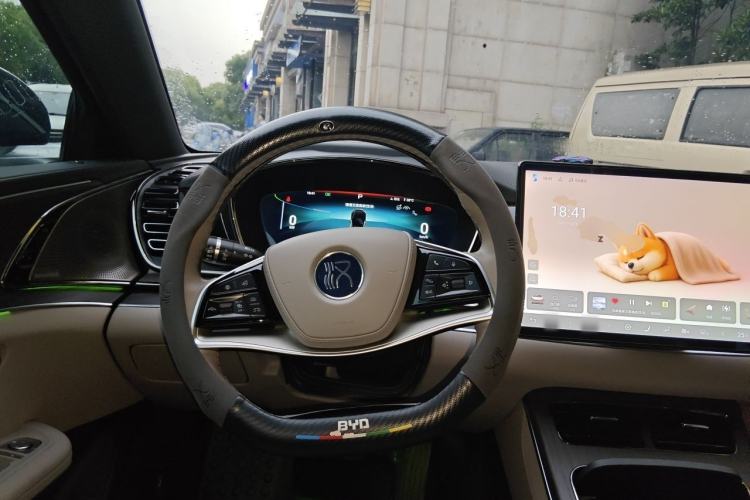 Used BYD Han 2024 EV Glory Edition 715KM Front-Wheel-Drive Flagship Model Steering Wheel