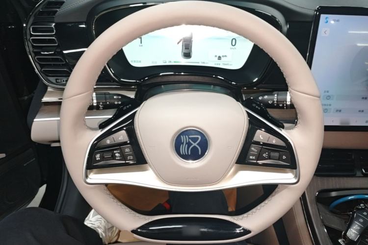Used BYD Han 2024 EV Glory Edition 610 km All-Wheel Drive "Tian Shen Zhi Jia" Intelligent Driving Model Steering Wheel