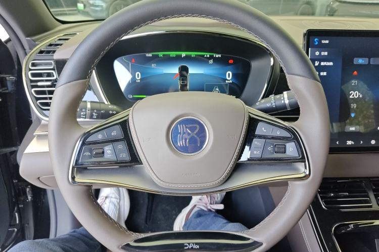Used BYD Han 2024 DM-i Glory Edition 121KM Elite Model Steering Wheel