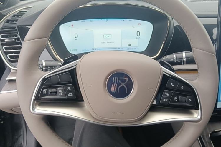 Used BYD Han 2024 EV Glory Edition 610 km All-Wheel Drive "Tian Shen Zhi Jia" Intelligent Driving Model Steering Wheel