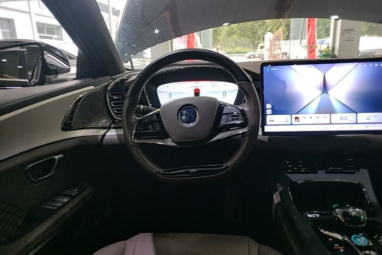 Used BYD Han 2024 EV Glory Edition 506KM Front-Wheel-Drive Premium Model Steering Wheel