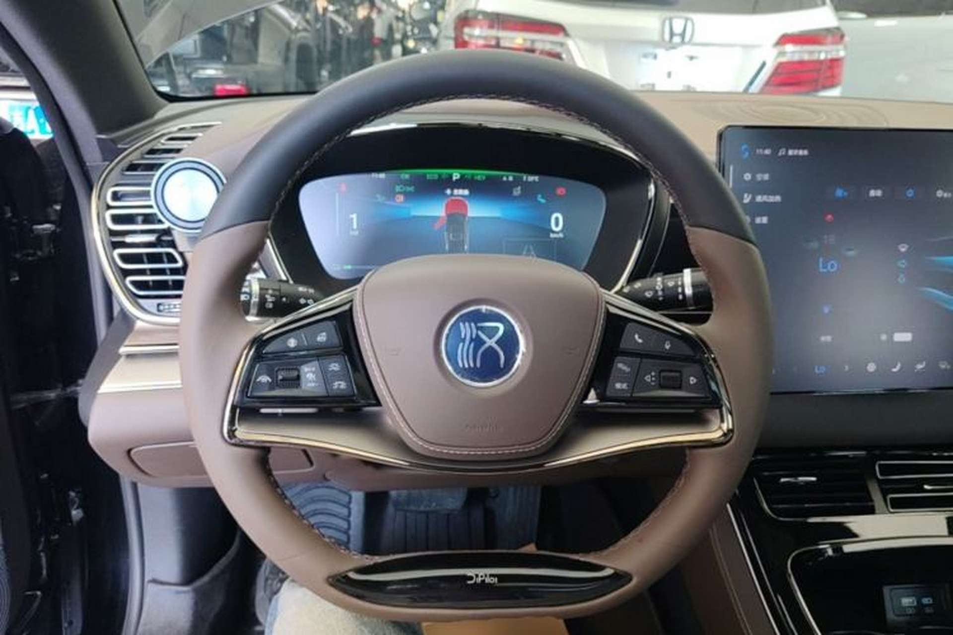 Used BYD Han 2024 DM-i Glory Edition 121KM Prestige Model Steering Wheel