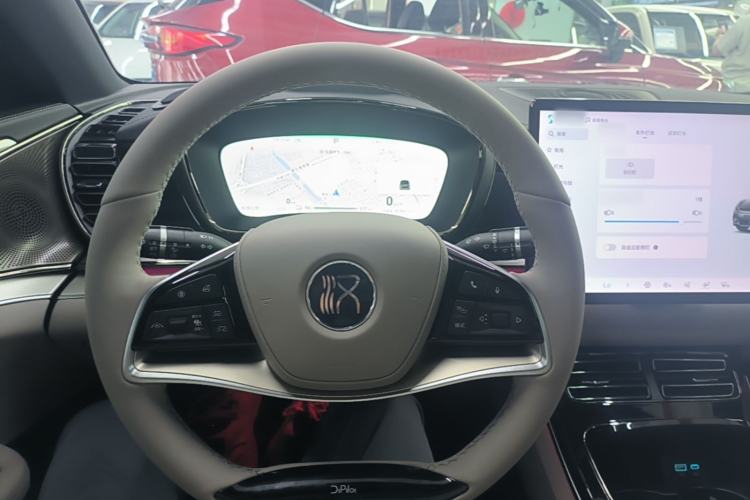 Used BYD Han 2024 EV Glory Edition 605KM Front-Wheel-Drive Premium Model Steering Wheel