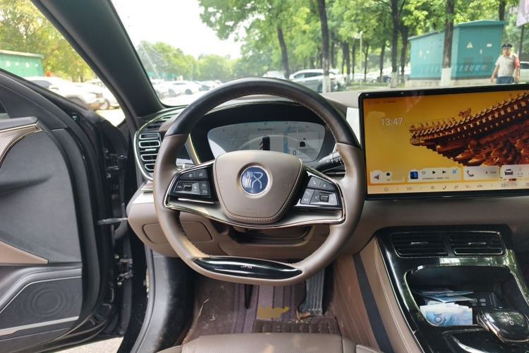 Used BYD Han 2024 EV Glory Edition 506KM Front-Wheel-Drive Premium Model Steering Wheel