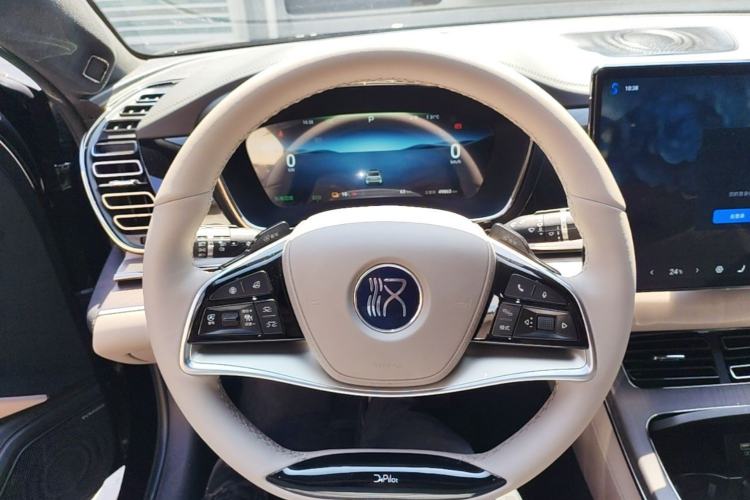 Used BYD Han 2024 EV Glory Edition 610 km All-Wheel Drive "Tian Shen Zhi Jia" Intelligent Driving Model Steering Wheel