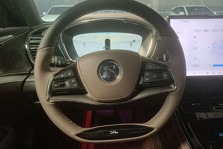 Used BYD Han 2024 EV Glory Edition 605KM Front-Wheel-Drive Premium Model Steering Wheel