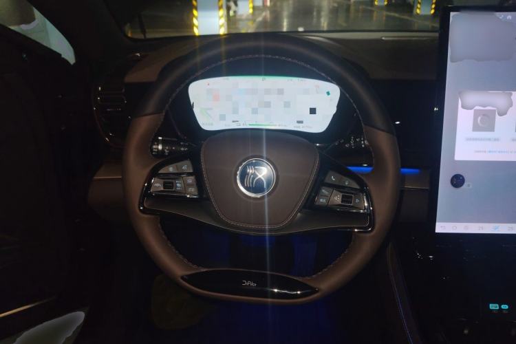 Used BYD Han 2024 EV Glory Edition 506KM Front-Wheel-Drive Premium Model Steering Wheel