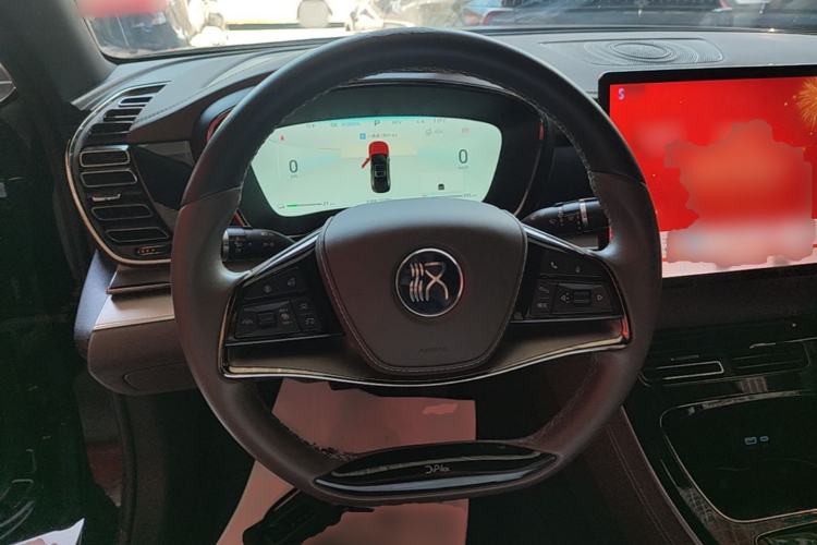 Used BYD Han 2024 DM-i Glory Edition 121KM Elite Model Steering Wheel