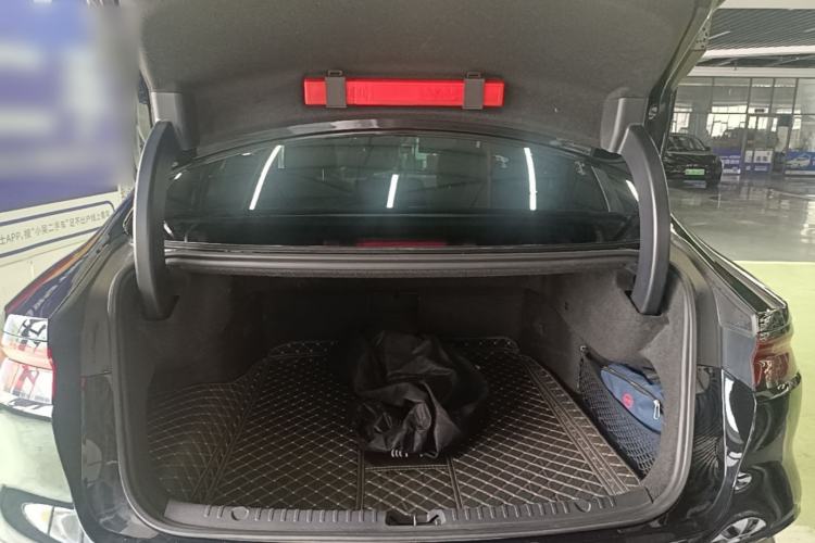 Used BYD Han 2024 DM-i Glory Edition 121KM Elite Model Trunk