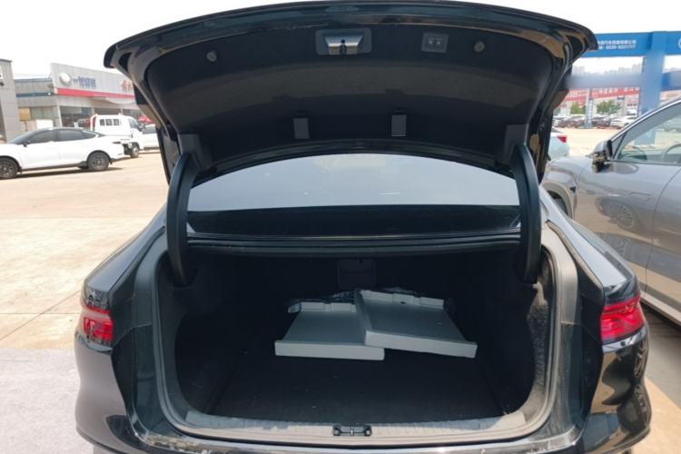Used BYD Han 2024 DM-i Glory Edition 121KM Premium Model Trunk