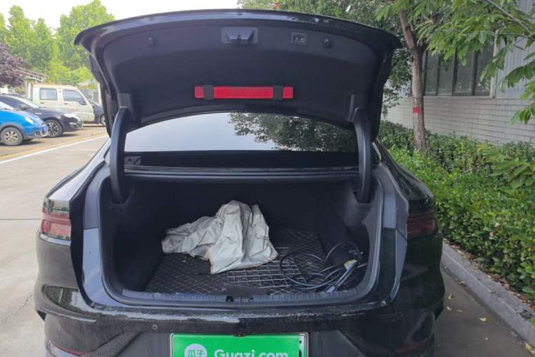 Used BYD Han 2024 EV Glory Edition 506KM Front-Wheel-Drive Premium Model Trunk