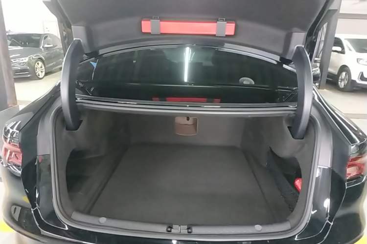 Used BYD Han 2024 DM-i Glory Edition 121KM Prestige Model Trunk