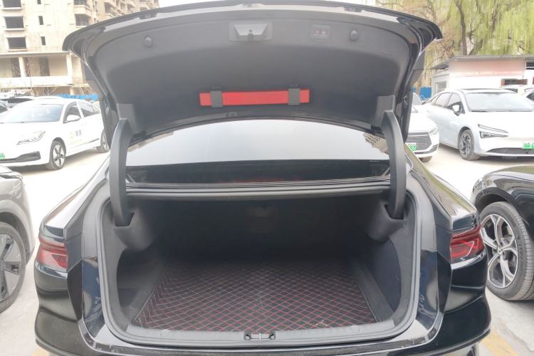 Used BYD Han 2024 DM-i Glory Edition 121KM Prestige Model Trunk