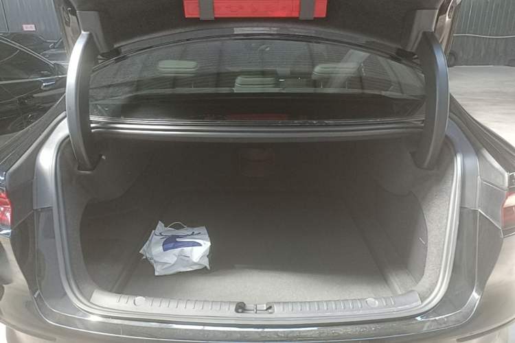 Used BYD Han 2024 EV Glory Edition 605KM Front-Wheel-Drive Premium Model Trunk
