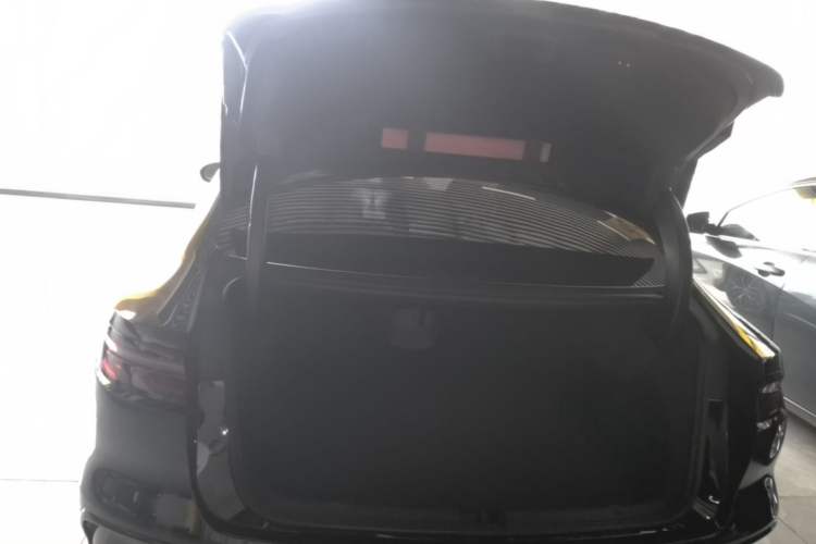 Used BYD Han 2024 EV Glory Edition 610 km All-Wheel Drive "Tian Shen Zhi Jia" Intelligent Driving Model Trunk