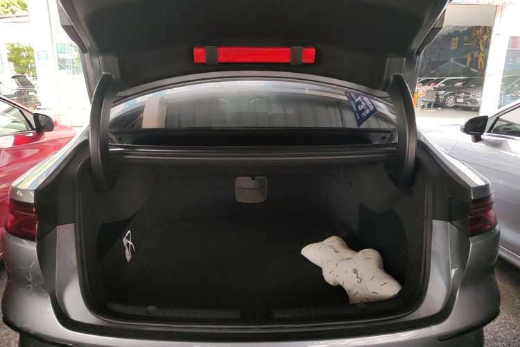 Used BYD Han 2024 EV Glory Edition 605KM Front-Wheel-Drive Premium Model Trunk