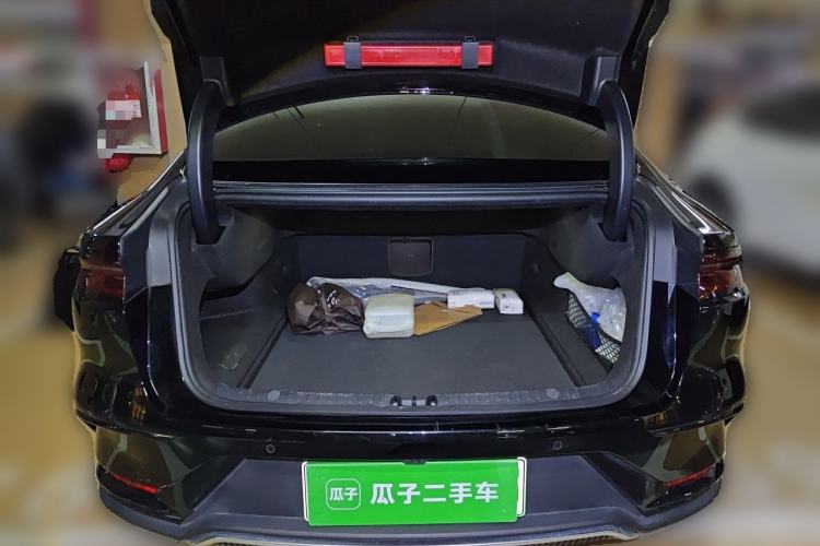 Used BYD Han 2024 DM-i Glory Edition 121KM Elite Model Trunk