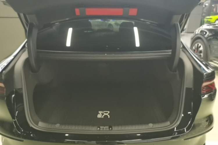 Used BYD Han 2024 DM-i Glory Edition 121KM Prestige Model Trunk